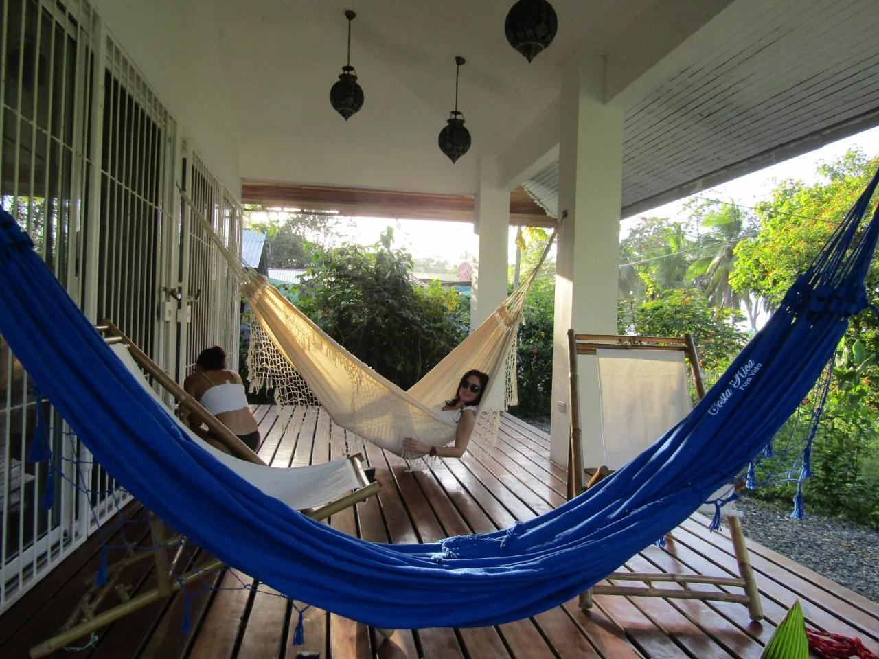 Pineapple House Manzanillo Villa Bagian luar foto